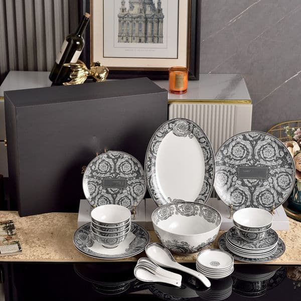 Charming 32-Piece European Ceramic Tableware, Perfect for Family Gatherings, Celebrations, or Home Decoration, With Timeless Design and Premium Finish