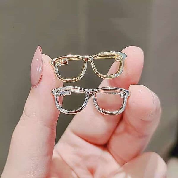 Cute Glasses Metal Design Sense Hollow Needle Trendy Brooch Accessory Personality Collar Pin Anti-Exposure Buckle
