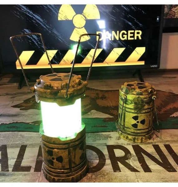 2025 New Cool Nuclear Reactor LED Night Light Pull Light Portable Hanging Handheld Desk Lamp Requires 3 AAA Batteries X250924