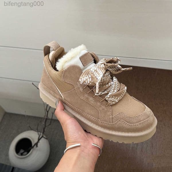 Boot Sneakers Australia Trainers Boots Designer Womens Snow Botte Sand Chestnut Winter Suede Leather Warm Platform Ankle Fur Booties Lace Up Size 35
