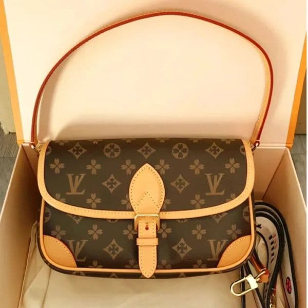 2025 luxurys bag Designer Bags MONTAIGNE Women Designers Handbags Luxurys Shopping bag classic brand leather large capacity handbag designer backpack