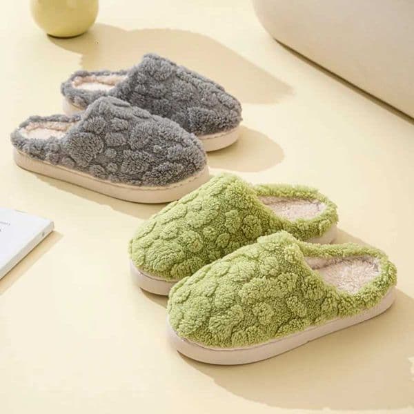 2024 New Womens Solid Color Cott Slippers Thick Bottom Warm Slippers Soft Female Couple Indoor Plush Flat ShoesXJ250925