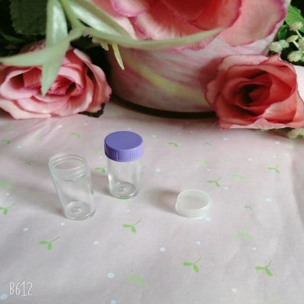 YL-014 Small Round Bottle This Plastic Case is Suitable for Cosmetics or Phareutical Industry Direct