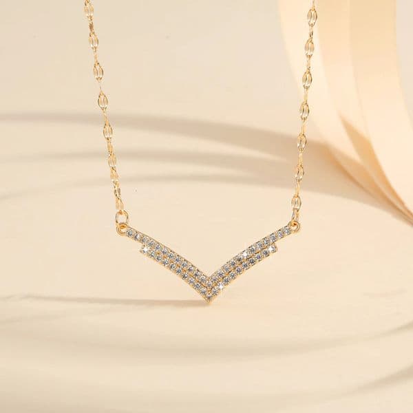 Fashion V-shaped Curve Zircon Collarbone Chain for Women, Versatile and Unique Design, Internet Celebrity Necklace