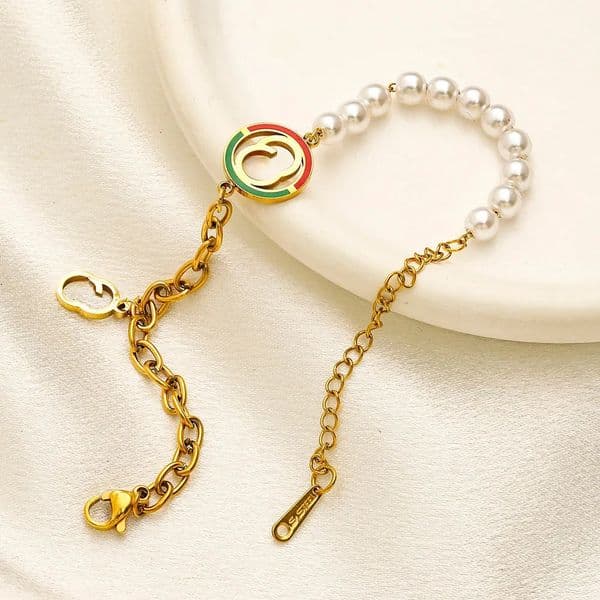 Womens Pearl Gold Plated Bracelet Designer Jewelry Charm Bracelet Fashion Love Gifts Jewelry Classic Bracelet