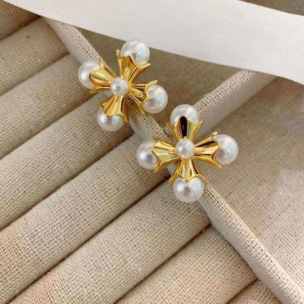 DHpet Fashionable Elegant Catwalk High-end Exaggerated Pearl Palace Style Vintage Decorative Large Earrings for Women H260129