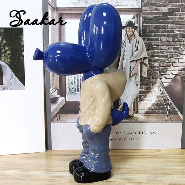 SAAKAR Resin Pocket Balloon Dog Figure Figurines Street Trend Art Decoration Statue Home Office Desktop Interior Decor Objects 250606