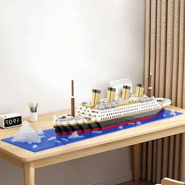 Titanic Cruise Small Particle Assembly Building Blocks Male and Female Couple Male and Female Gift Boutique Decoration W250102