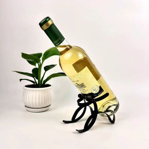 Metal disassembly wine rack mechanical Iron dog wine rack small chair Iron art wine rack decorated iron modern simple wine bottl 250102BJ