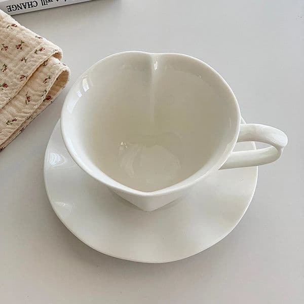 Simple White Heart Ceramic Coffee Cup Afternoon Snack Tea Porcelain Mug Love Shape Couple Gift Home Decoration 250109