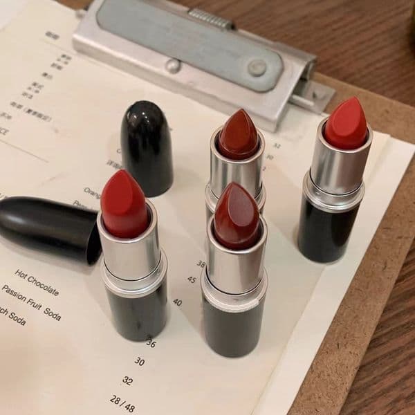 3g High Quality Makeup Matte Lipsticks 15Color Chili Diva Twig New Make Up Lips Lustre Lip Gloss Long Lasting Fast Ship