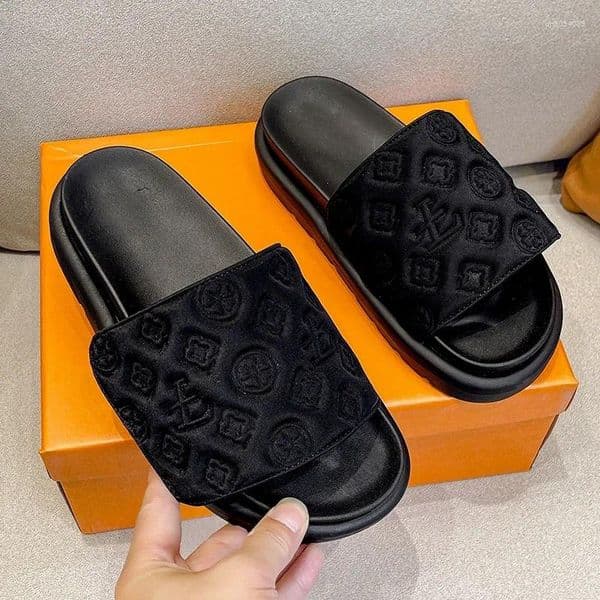 Slippers Women Luxury Shoes Designer Platform Magic Sticker Flat Outdoor Fashion Beach Sandals Embossed Printing Home Slides Flip Flops