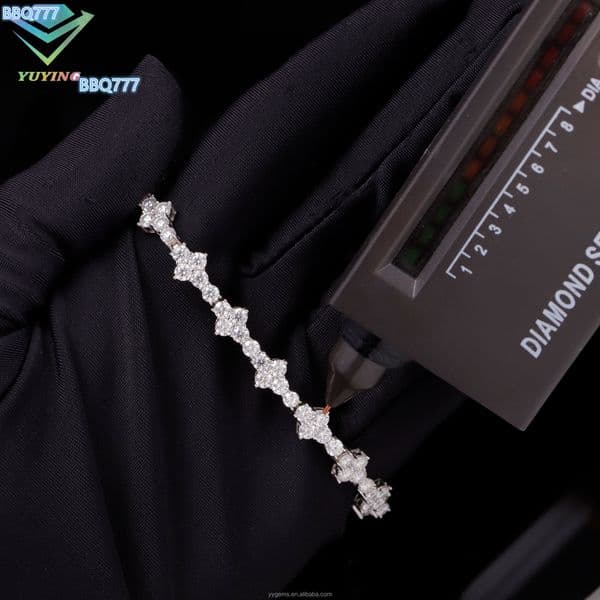 Yu Ying Cuban Link Chain Hiphop Fashion Fine Jewelry Mens Cross-Shape Silver Ice VVS Moissanite Diamond Bracelet Bangles