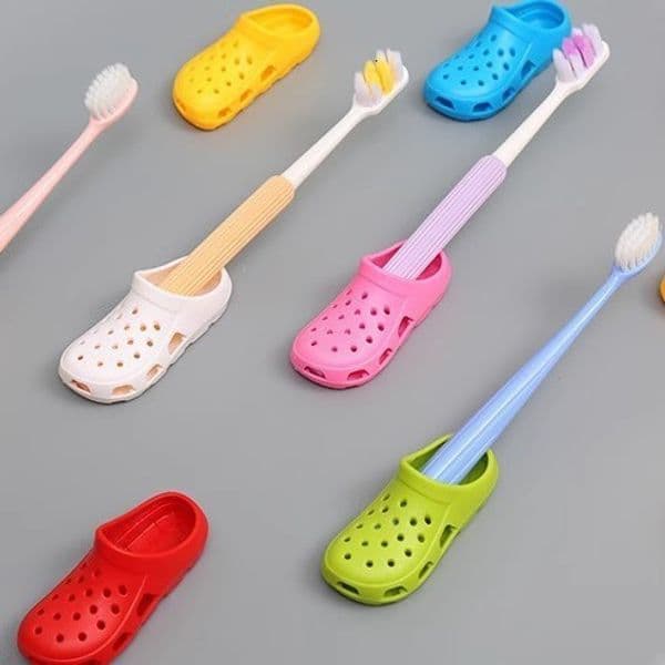 Creative Hole Shoes Toothbrush Holder for Children Cute Ins Style Bathroom NoDrill WallMounted Rack 250806