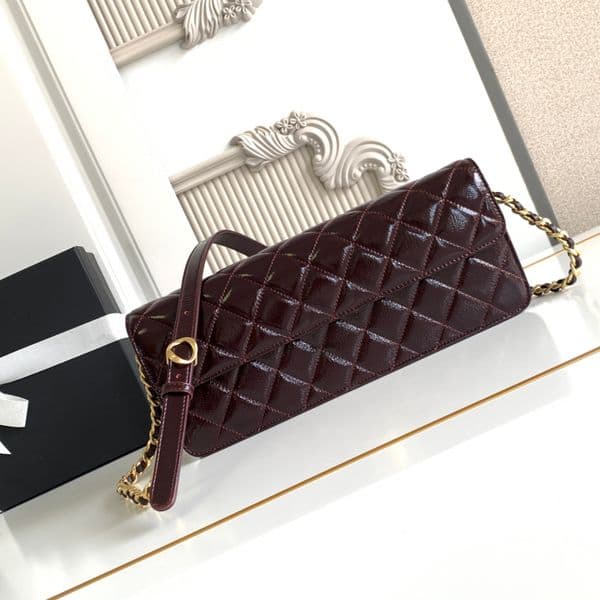 9A Retro Baguette Clutch in Waxed Leather, Exquisite Leather-Wrapped Chain Strap Convertible Shoulder Carry w/ Nonchalant Edge, Refined Craft for Evening to Weekend