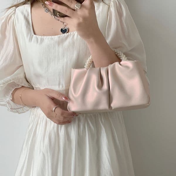 Free Shipping Designer Bag Sweet Girl Pearl Luxury Bag Handbag Women Fashion Versatile Pleated Crossbody Cloud Bag Pearlescent Mini Phone Pouch