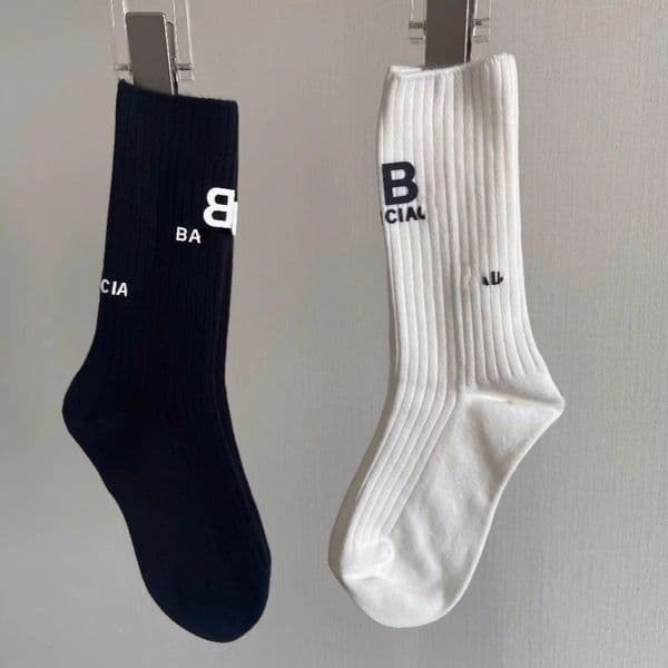 Designer Men's and Women's Luxury Brand Simple Versatile Letter Printed Breathable Couple Socks