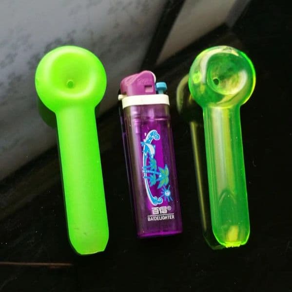 Glass Oil Burner Pipes hookah Glass Smoking bongs Smoke pipes Spray painte pipe