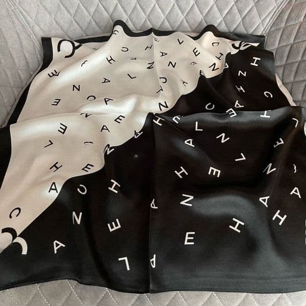 Designer Scarf 70cm Small Square Scarf Flower pattern Summer foulard Hair Hijab Female Headband Kerchief Luxury Neck Tie Shawl Wrap