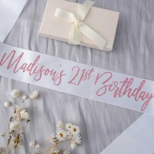 1Pcs Custom Birthday Sash Bar Mitzvah Party Decorations Birthday Gift for Daughter or Best Friend 16th 18th 21st Birthday Sash X250813
