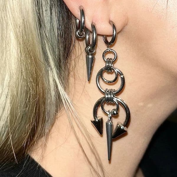 Grunge Rock Jewelry Chains Stitched Rivet Earrings for Women Korean Fashion Goth Earrings Charms Punk Accessories 250812