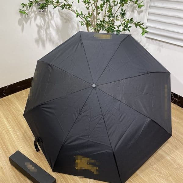 Designer Black Umbrella Fully Automatic Classic Gold Letter Logo Printed Sun Protection Black Glue Umbrella British Fashion Portable Umbrella with Gift Box