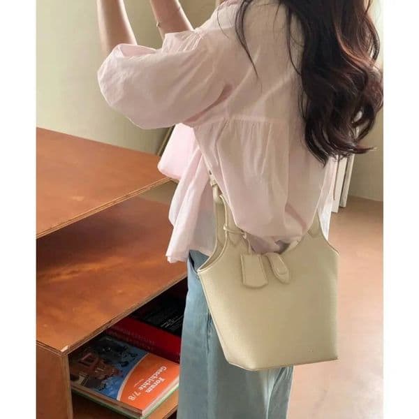 Chio Nd Yellow Bucket Bag Women S Handbag Spring Summer Fashionable Small Crossbody Bag Neutral Minimalist Style PU Material Designer Bag