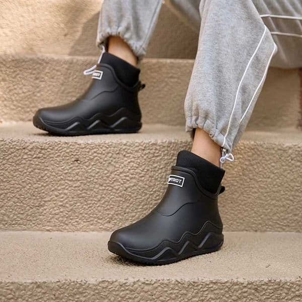 2024 New Mens Rain Boots Winter Fce ort Tube Waterproof Slip-Resistant Work Boots Car Wa Labor Protecti Water oes XJ250818
