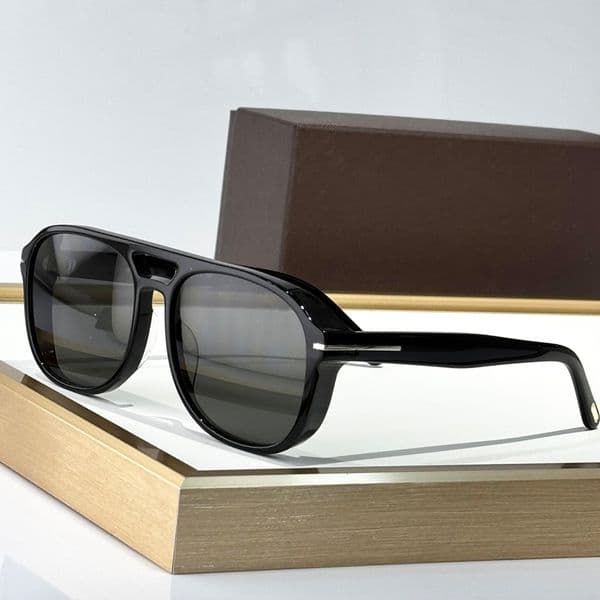 Designer Sunglasses Men TF1022 Resco Style Sunglasses Black Acetate Grey Lenses Outdoor Driving Leisure Vacation TF Glasses 100% UV PROTECTION
