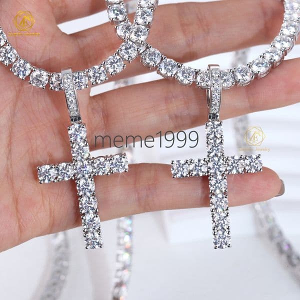 925 Sterling Silver VVS Moissanite Cross Pendant with 5mm Round Brilliant Cut Diamond GRA for Necklace