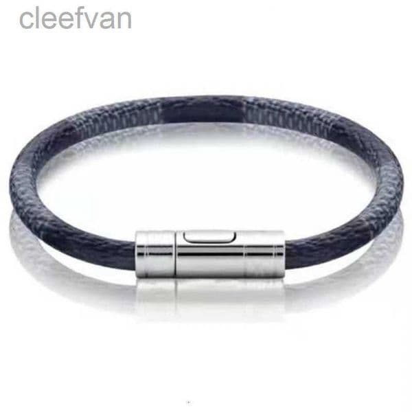 Designer Mens designer bracelet women leather bracelets classical elite letter plaid jewelry woman luxury bracelet unisex bangles black blue leisure go017 Y4