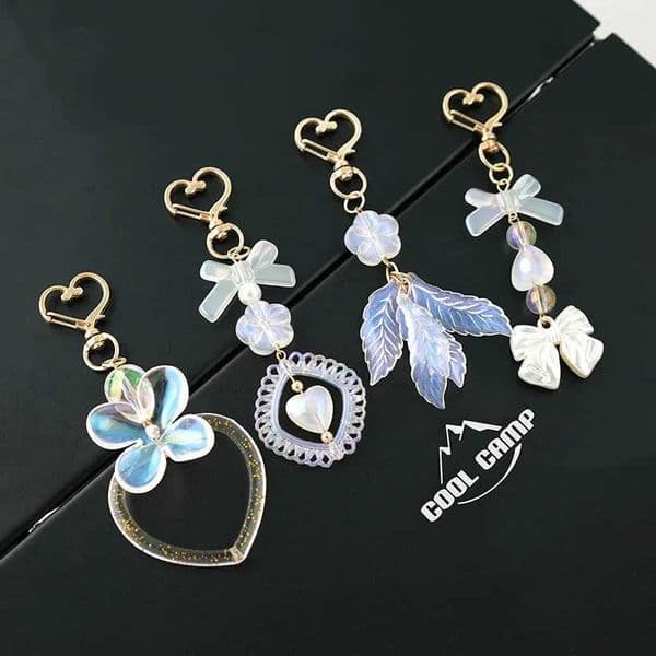 Exquisite Sweet Colorf Love Cartoon Bow Feather Car Keychain Bag Hanging Chain Creative Accessories X250822