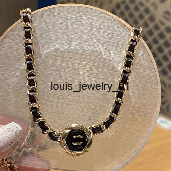 Luxury Fashion Designer Chokers Necklaces Women 18K Gold Plated Faux Leather Stainless Steel Letter Pendant Necklace Chain Jewelry Accessories 20style