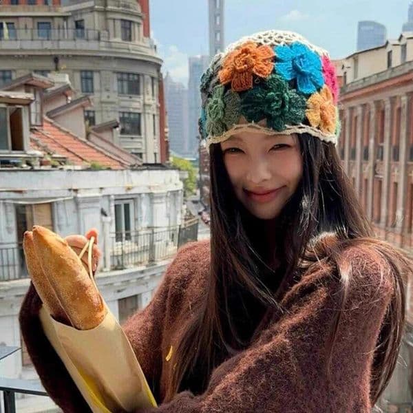 Baotou Cap Japanese Spring Literary Artistic Colorful Flower Hollow Bag Head Hat Women Sweet Fashion Hand-crocheted Beanie Cap 250814