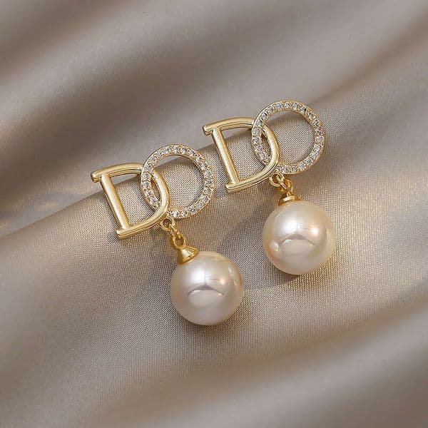 luxury jewelry Female Personality Exaggerated High end Alloy Geometric Wrapped Pearl Earrings Pair Set