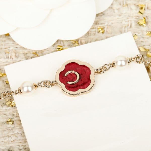 2026 Luxury quality charm choker pendant necklace with red colors flower shape and white shell beads in 18k gold plated have stamp PS4759