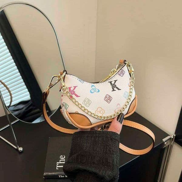 Hot Selling Best Superstar Show Inspired Leather Bag Classic Designer Paris Fashion For Women High-End Minimalist Unique Designer Bags