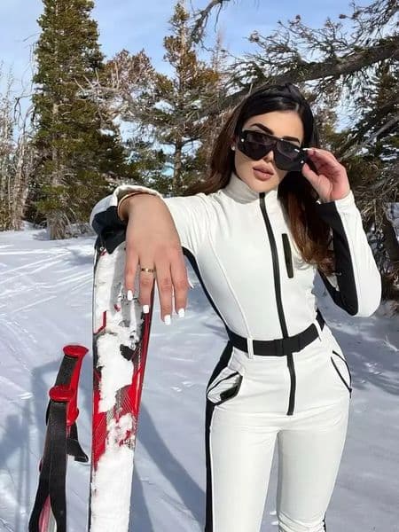 Womens Elegant Skateboard Onepiece Fleece Ski Bodysuit Female Long Sleeve Waterproof Windproof Patchwork Skiing Jumpsuits 250825BJ