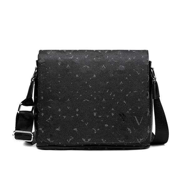 designer bag Luxury Tote bag Womens mens Make up Clutch Bags Cross Body Shoulder Bags handbag Toiletry Kits Messenger Bags Evening Bags Briefcases 09