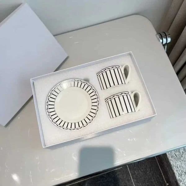 2025 Yeni Toplu Sipari Promosyonal Seramik Kahve Fincanlar zel Isya Dayankl Sapl Hediye Paketlemeyle T250827