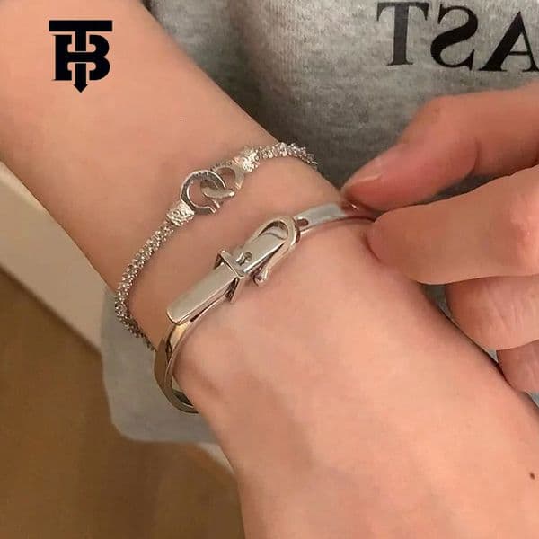 Free Shipping For New Designer Accessories Unique Sense Broken Silver Double Ring Lock Bracelet For Women Light Luxury Exquisite Personality Bracelet Jewelry