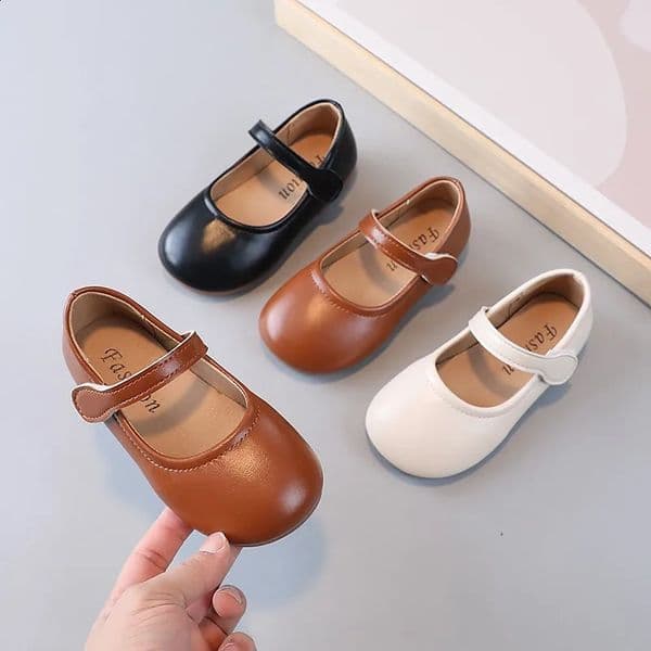Baby Childrens Single Shoes Brown Round Head Leather Boys Girls Baby Leather Shoes Solid Color Soft Nonslip Kids Baby Sandals250828BJ