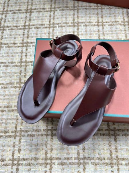 Summer Luxury Women Trani Slide Flats Calfskin Leather Ankle-Strap Thong Sandals Shoes Wild Plum Footwear Lady Comfort Walking EU35-41