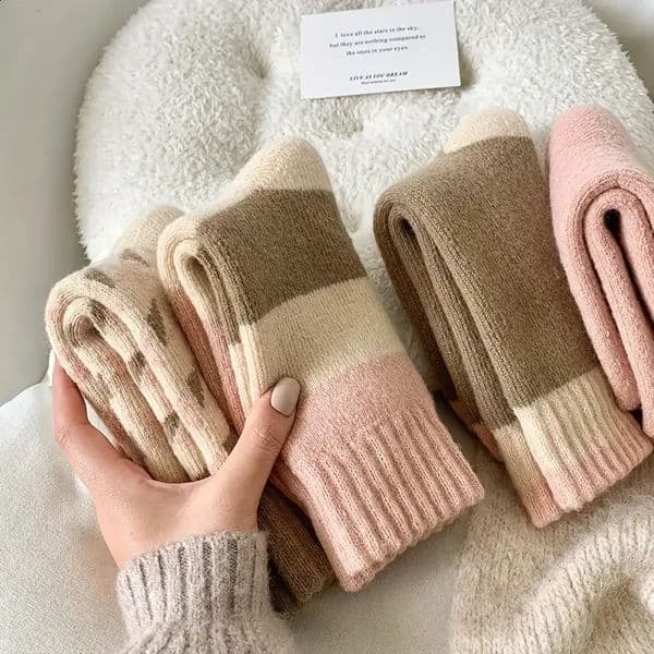 4 Pairs Thickened Terry Socks Warm Comfy Mid Tube Womens Stockings Hosiery 250827BJ