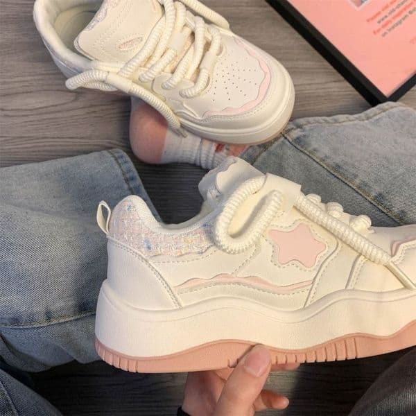 Women Platform Sneakers Star Design Lace Up Skateboard Flat Outdoor Comfortable Running Sport Tennis Leisure Walking Sneakers Slip-On Wear Resistant Running Shoes