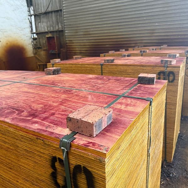 Factory Wholesale & Custom Red Film-Faced Boards - Medium Red Boards Size: 1220*1830 (mm)