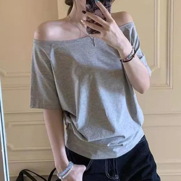 Tshirts Women Solid Simple Summer Casual Cleanfit Short Sleeve Allmatch Young Streetwear Y2k Top Aesthetic Clothes Ins 250829BJ