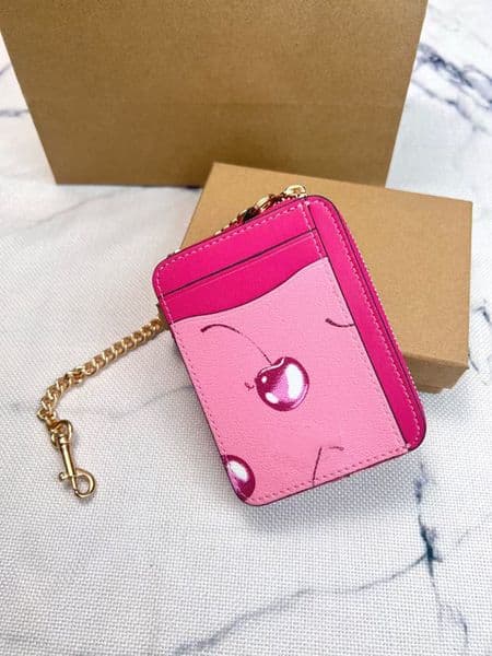 Designer Keychain For Women Bag Charm Keyrcherry Fashion Mens Key Chain Leather Wallet Keychains Luxury Mini Purse Bag Pendant Key Holder AAA J260330
