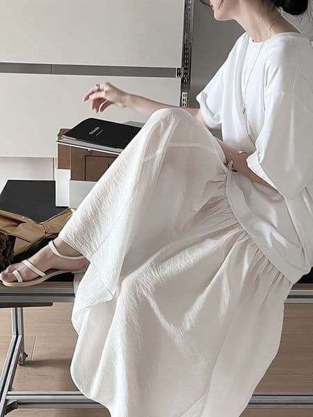F21150 Spring and Summer 2025 French lazy splicing fake two-piece round neck textured slim dress