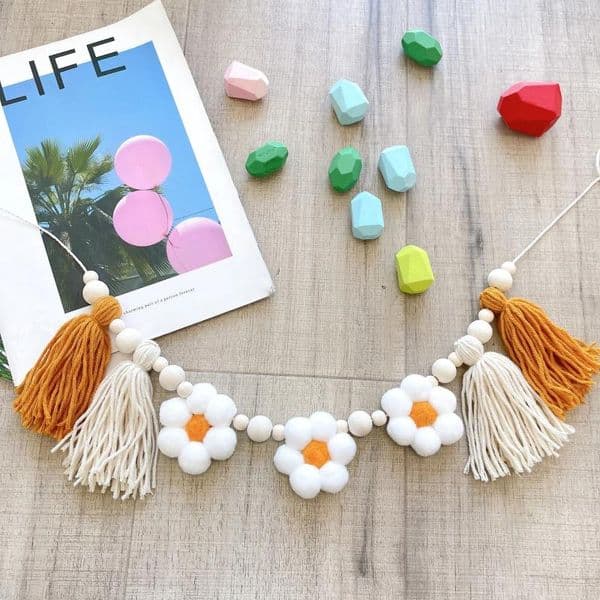 Decorative Figurines Boho Tassel Garland With Wooden Beads Daisy Decor Farmhouse Wall Classroom Birthday Party Banner Baby Shower